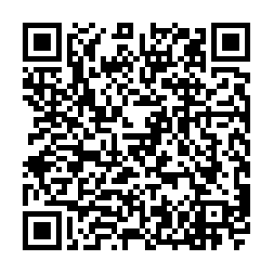 被锁定的几名光明圣师顿时感觉自己的身体仿佛受到了一股无形力量的束缚二维码生成