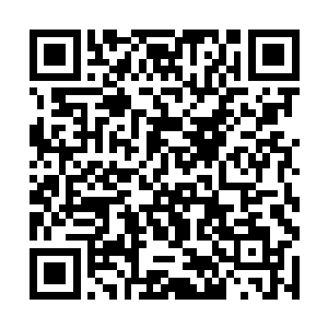 记者先生你做手部无名指上有一个非常明显的戒指印二维码生成