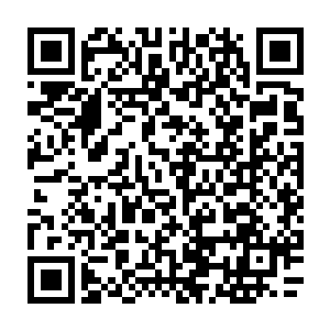 许紫烟一直淡淡地神色和淡淡的语气让他很不舒服・便倨傲地一指许紫烟道二维码生成