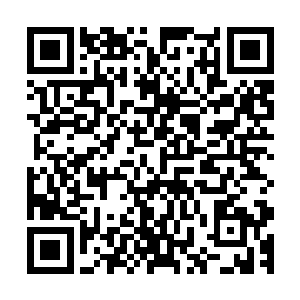 贝海一出了舱门就看到直升机的飞行员和自己差点儿撞了满怀二维码生成