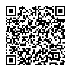 贝海回过了神来擦了擦自己的嘴角把刚才自己算出了纸张这么一折放到了口袋里二维码生成