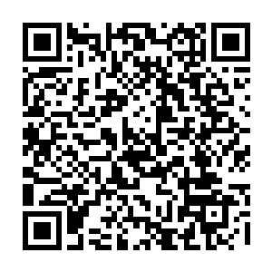 购片部经理亚历克斯询问着电话那头的熟人――也就是福克斯电影的高管乔治亚二维码生成