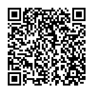 赵建宇早已经在数年前就已经开始将他的痕迹一点点的从他掌权的公司之中清除二维码生成