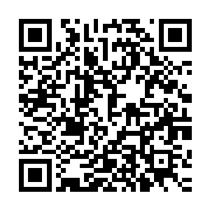 身躯任何一部分都完美无比的神祗突然出现在众多魔鬼的面前二维码生成