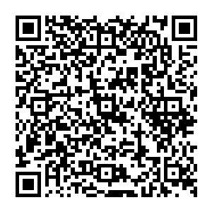 身边的这位年轻导演将他最擅长的视觉效果和以前不具备的思想内涵近乎完美的结合在了一起二维码生成