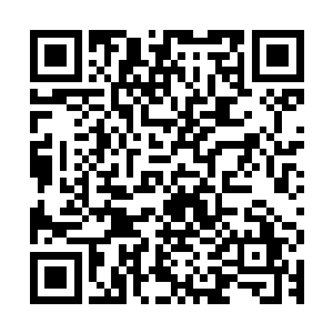 过往曾经从他的影片中拿过这一片酬数字的只有三个人――汤姆二维码生成