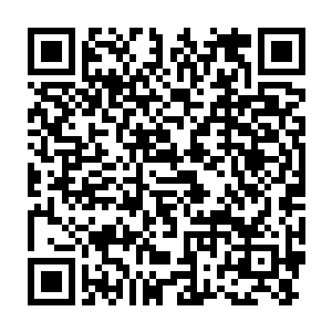 还有远处开始缓缓启动的浮空战舰上那已经开始瞄准调校的魔导重炮二维码生成