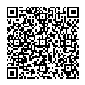 这一次他是完全没必要再叫那几架直升机试了――最新型贫铀穿甲弹都动不了这车分毫二维码生成