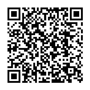这个造价大几十万的录音棚是他把父亲留给他的房子卖了才做起来的二维码生成