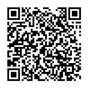 这个铁盒子的价值比起武器架上面悬挂的任何意见法宝的价值都要恐怖二维码生成