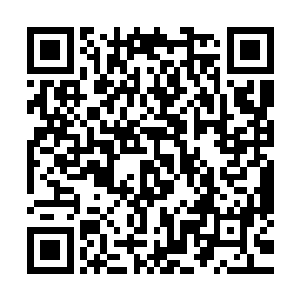 这位卡尔文・哈德菲尔德将军不着痕迹的将话题转移到了一边二维码生成