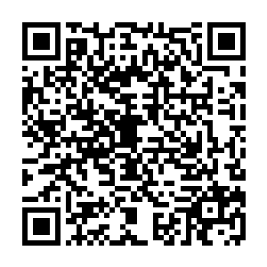 这分为左右两侧的两半火箭弹自然难免有一半还会在惯性的作用下撞入到车里来二维码生成