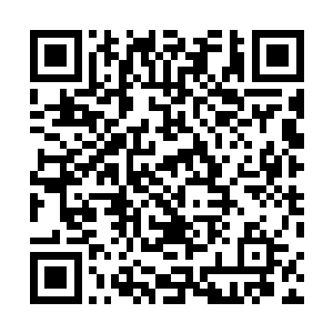 这可是昨儿晚上我和一帮兄弟们亲手从你的床底翻出来的二维码生成