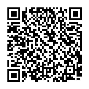 这张符咒记录的乃是那龙虎山福地的位置以及祖师探索出来的一条安全路径二维码生成