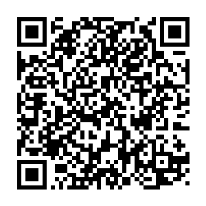 这时他才注意到他脚下的海面已经从先开始的平静转变到了如今的漩涡二维码生成
