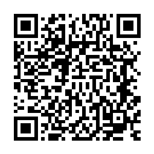 这种阵法的原理是用几百甚至上千修真者摆成一个大型的阵形二维码生成