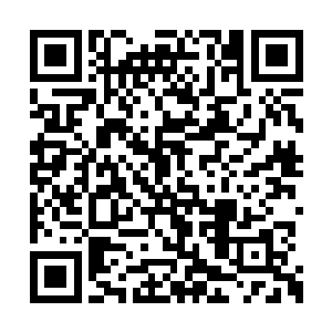 那两个原本埋伏在密室的传奇已经堵在他们面前二维码生成