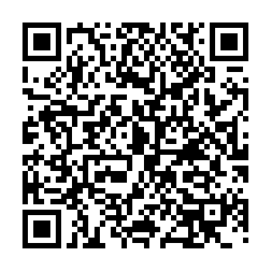 那个……我以为你和那位漂亮的小姐在一起……今晚就用不着我这个……暖二维码生成