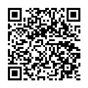 那么混沌巨人族的出现则仿佛给神界众人吃了一颗定心丸一般二维码生成