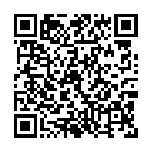 那张被放在宋鹏安办公桌上的律师函就被撕开了二维码生成