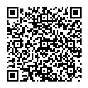 那我再找几个瓶子往你脑袋上面砸着试试――让大家伙儿看看你的铁头功练习到了第几层二维码生成
