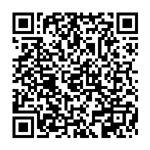 那璀璨的金色枪芒也在跟那浓郁的黑红斧芒相互交织和僵持在了一起二维码生成
