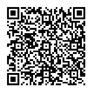 那艘中弹的雷纳德家族的家族舰队中的一艘重型巡洋舰的速度似乎并没有受到多少影响二维码生成