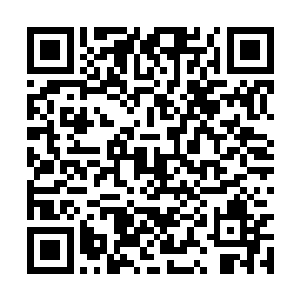 随后就将几份用古代拜伦语书写的资料传递了过去二维码生成