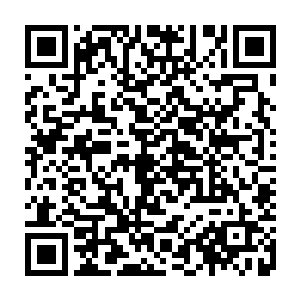 随手将半死不活的卡索尔丢给了李群的……李群怎么说也是大宗师级高手二维码生成