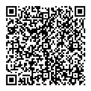 随着此话的出现原本呆滞的数百古神纷纷回过神來看着第一个追上去的古神最终一咬牙全部向着风清扬走过的方向疾驰而去二维码生成