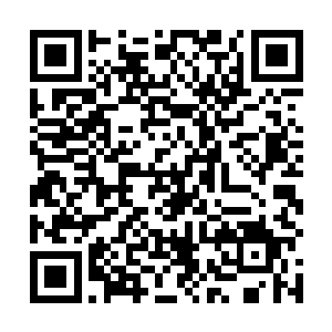 雨果想起了上次去公司时他坐在位置上无所事事的样子二维码生成