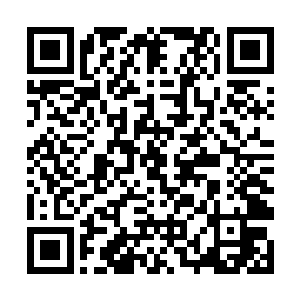 霍文锐把三绝卷死死的往怀里揣的动作不由的愣住了二维码生成
