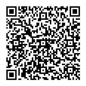 风清扬不再犹豫　他抽身而退　瞬间划过数百丈　将手中的月殇弓拉做了满月　遥遥的看着对面的大巫圣女二维码生成