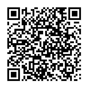 鹿灵犀觉得自己实在是不擅长也不太喜欢去拍明湖文化过去几年的那些商业制作二维码生成