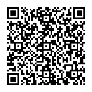 黑炎城的商业区自然坐落在城里最好的地段――那远离生产区并处于顺风位置的上东区二维码生成
