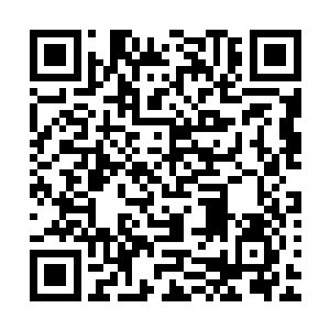 龙皇神殿的一群人直接飞到了距离武皇神殿几十公里外的地方二维码生成